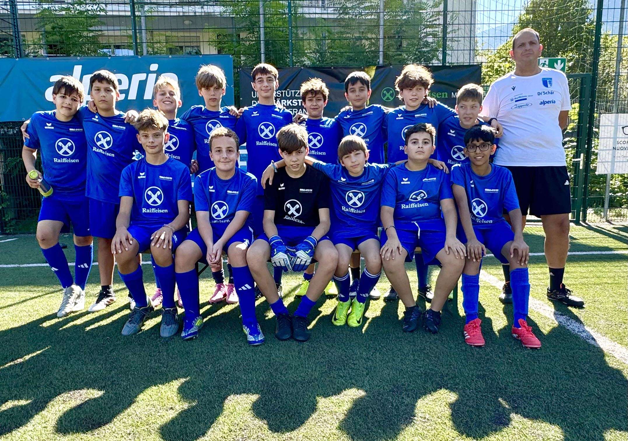 U12