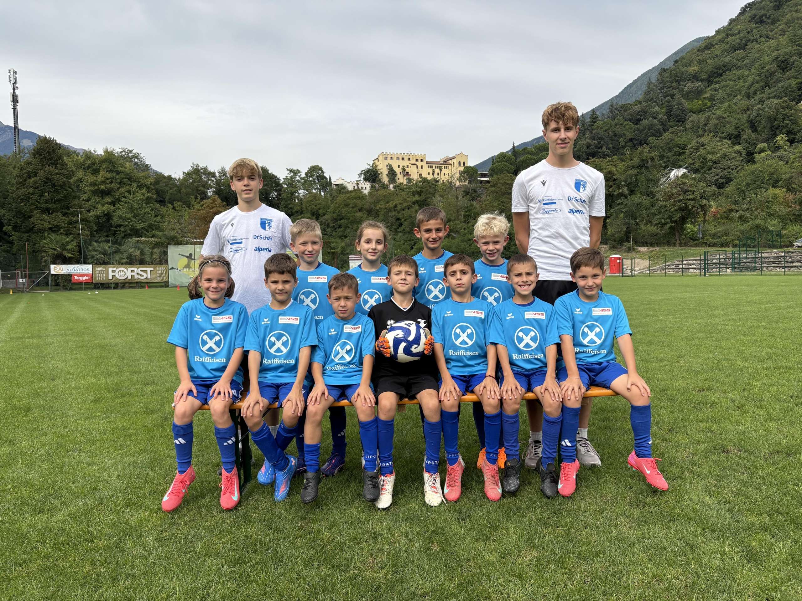 U8 Blau copia